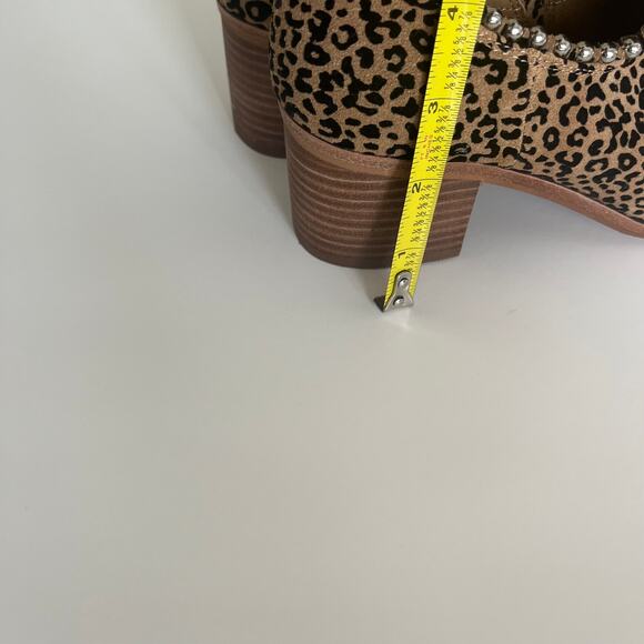 Gianni Bini 'Call Me' Women's 7 Leopard Print Leather Bootie Ball Chain Detail - Picture 5 of 8